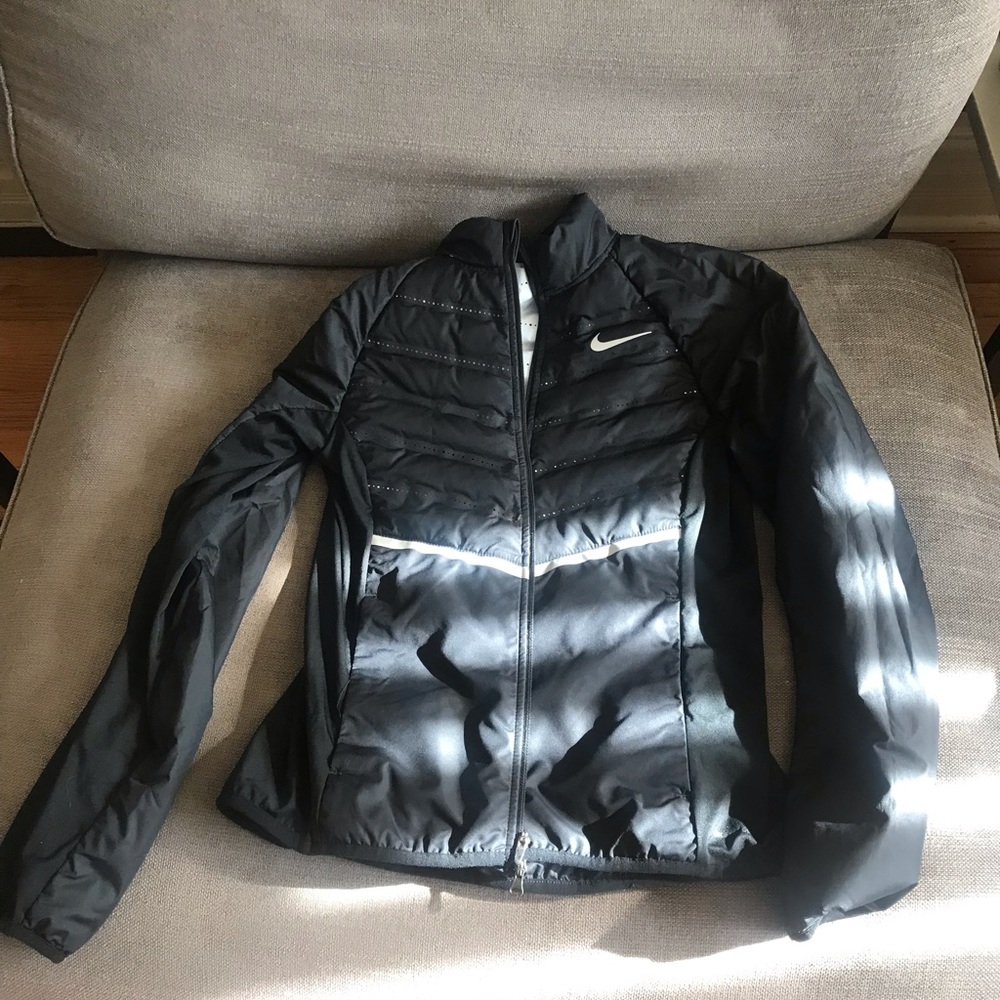 Nike aeroloft running jacket